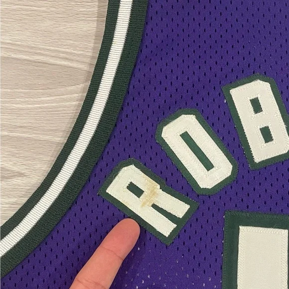 Vintage 90s Milwaukee Bucks Glenn Robinson #13 Champion Jersey Men’s Size 44